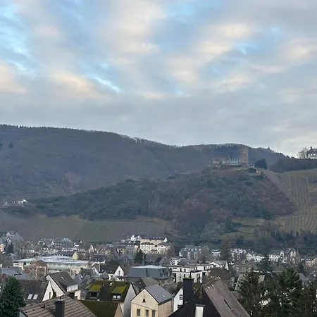 Moselzeit - Moderne Mit Terrasse Und Burgblick Apartamento