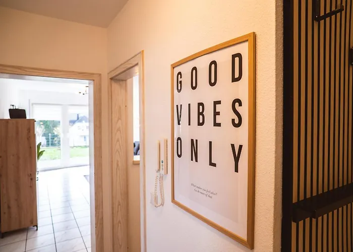 Moselzeit - Moderne Mit Terrasse Und Burgblick Daire *